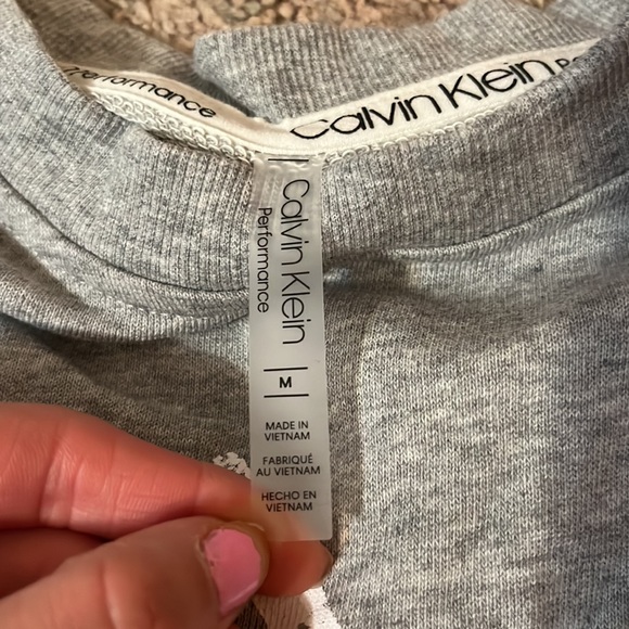 Calvin Klein performance long sleeve - Picture 2 of 4